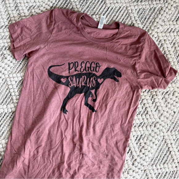 Preggosaurus T-Shirt - Picture 2 of 4